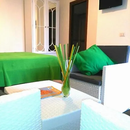 A B&b,relaxing Location With Seaview * Сорренто
