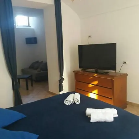 A B&b,relaxing Location With Seaview Готель типу 
