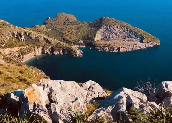 A B&b,relaxing Location With Seaview Сорренто